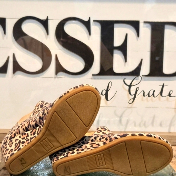 TOMS Kelsey Wedge Bootie Leopard Print Sz 6 - Picture 5 of 7